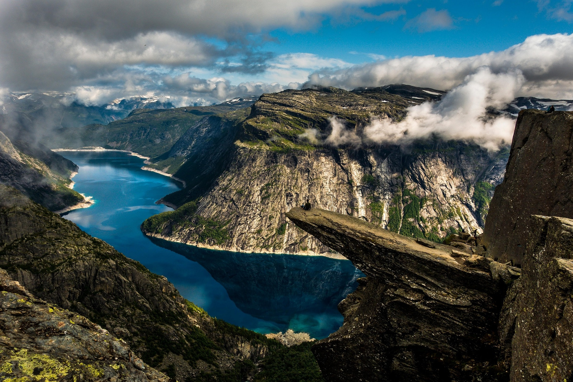 中國地熱產業發展的核心挑戰-地熱開發利用-地大熱能